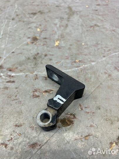 Петля двери передняя левая Audi A6 C7 3.0 2012