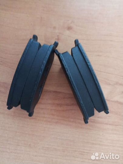 Тормозные колодки новые на Largus c ABS