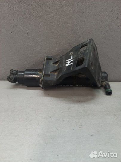 Форсунка омывателя фар левая Mercedes Benz M-Class