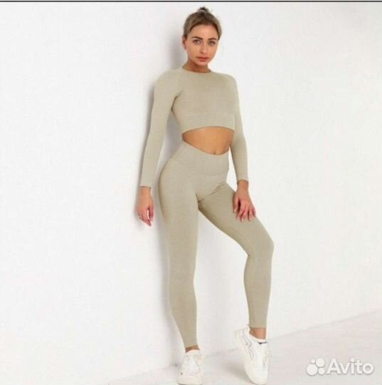 Лосины и костюм для йоги и фитнеса