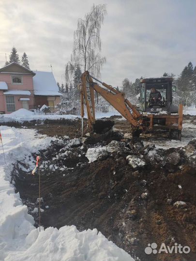 Аренда экскаватора-погрузчика с машинистом