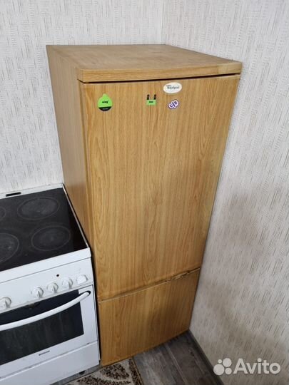 Холодильник бу Whirlpool
