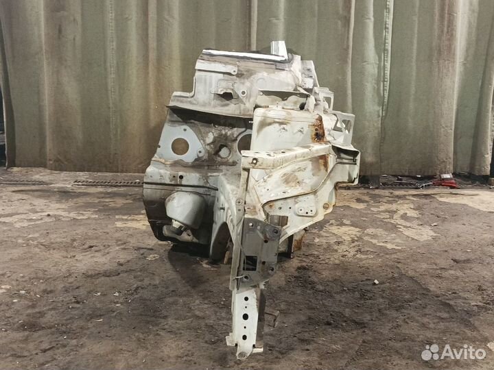 Передняя часть кузова (разное) Nissan Juke