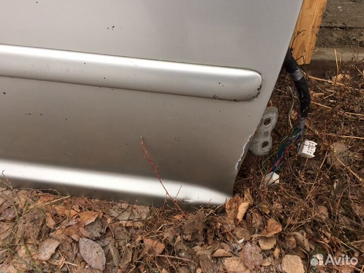 Двери тойота авенсис t250