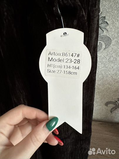 Брюки для девочки. Ткань велюр. Размер 158