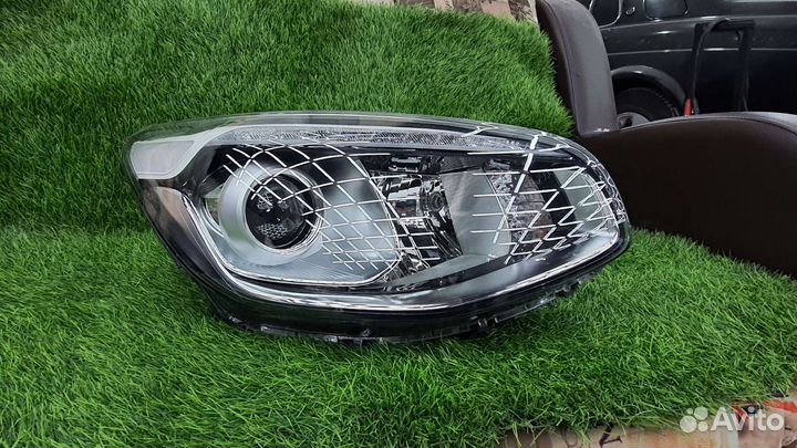 Фара правая Киа Соул (2013-2016)