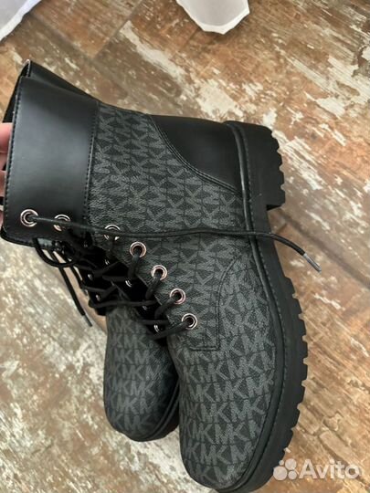 Ботинки бу женские
