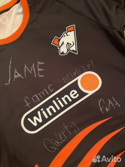 Футболка jame virtus PRO с автографами