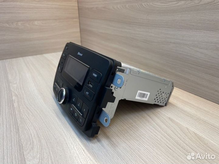 Магнитола штатная LADA X-Ray Cross