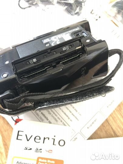 Видеокамера Everio S JVC GZ-MS215