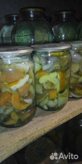 Грибы маринованные