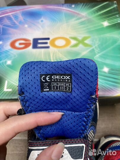 Кроссовки на мальчика Geox 33