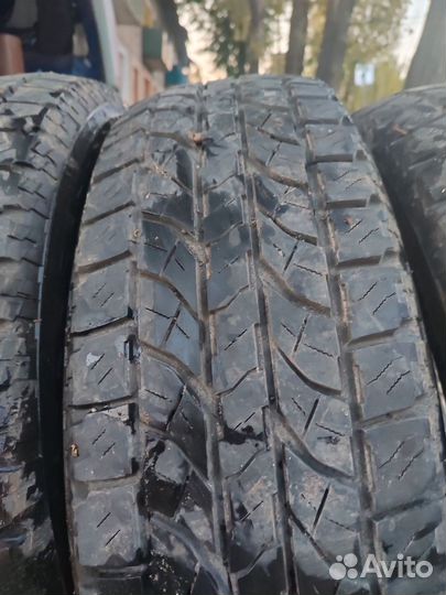 Yokohama Geolandar A/T G015 215/70 R16 100S