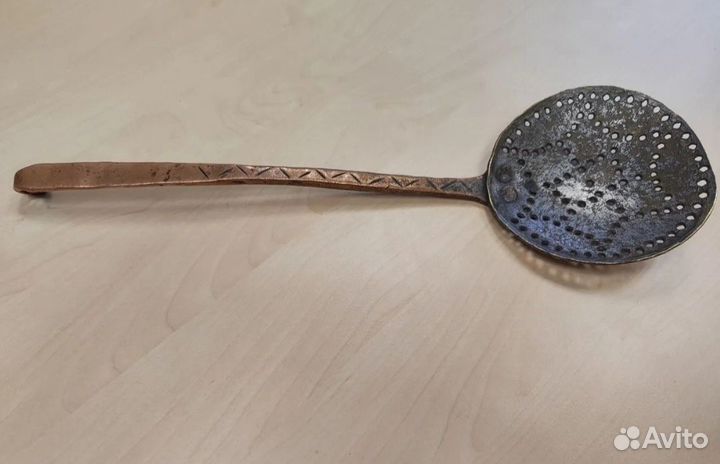 Шумовка медная