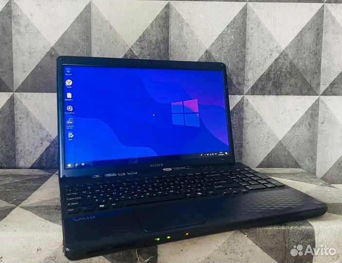 Sony Vaio Вафельный Синий Core i3/GeForce 410m