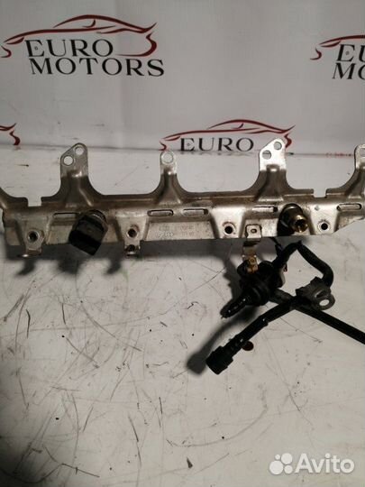 Топливная рейка Volkswagen Passat CAB