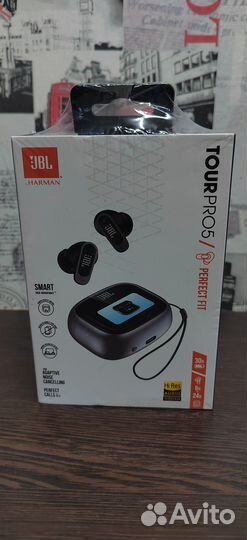 JBL Tour Pro 5 c экраном