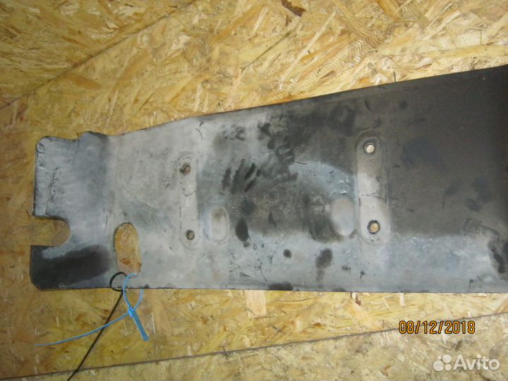 Пыльник радиатора нижний Scania R480 1516783