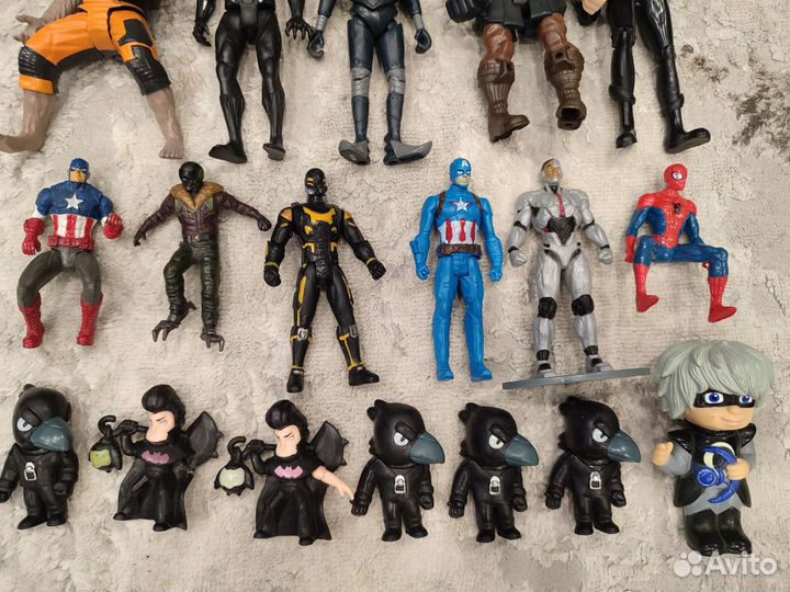 Супергерои и другие персонажи