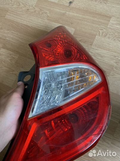 Фонарь задний правый,на hyundai solaris хэтчбек
