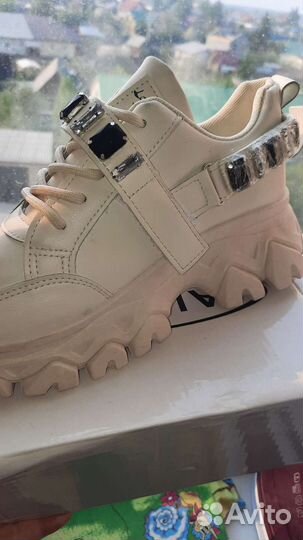 Кроссовки 37 и 38