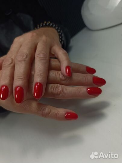 Мастер маникюра и педикюра