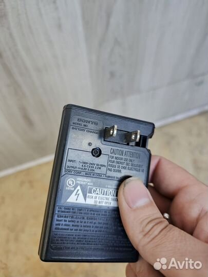 Зарядное устройство Sony BC-CSD. Беспл. дост