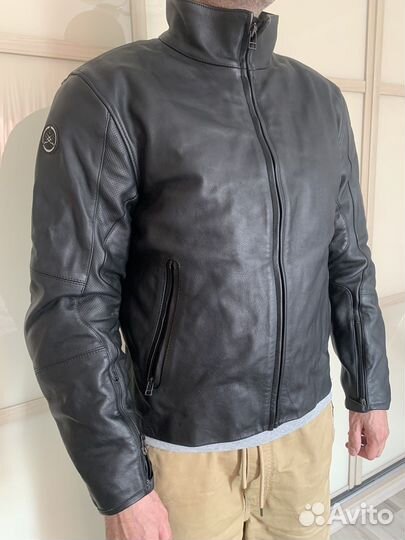 Продам новую мотоциклетную куртку Dainese Yamaha