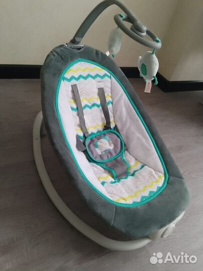 Шезлонг детский