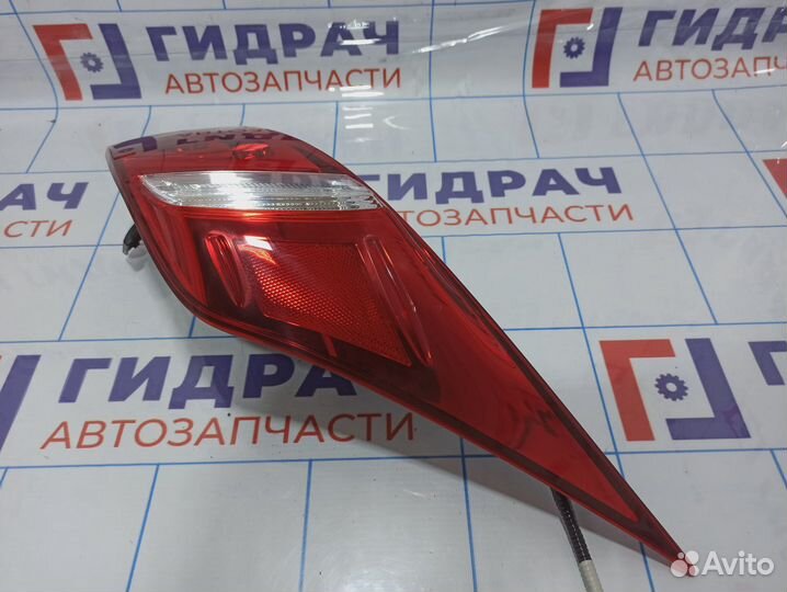 Фонарь задний наружный левый Lexus IS250 (XE30) 81