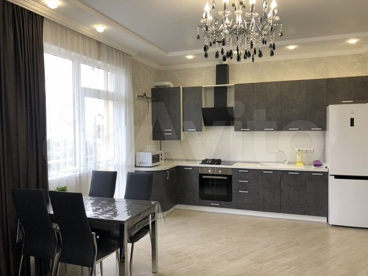 2-к. квартира, 54 м², 1/3 эт.