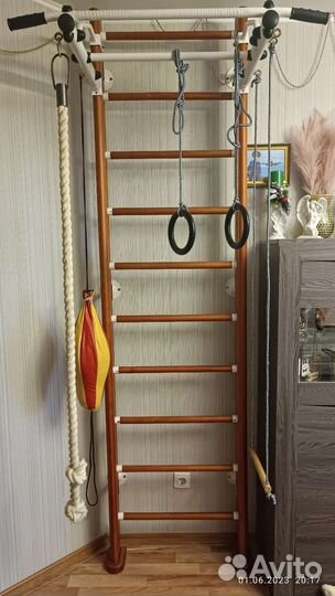 Шведская стенка с турником и кольцами
