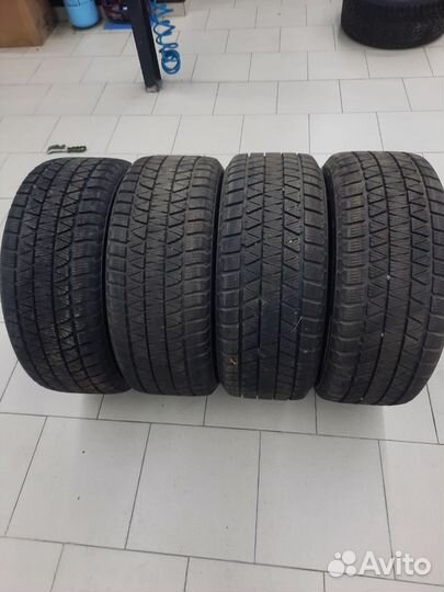 Bridgestone Blizzak DM-V3 285/50 R20 116T