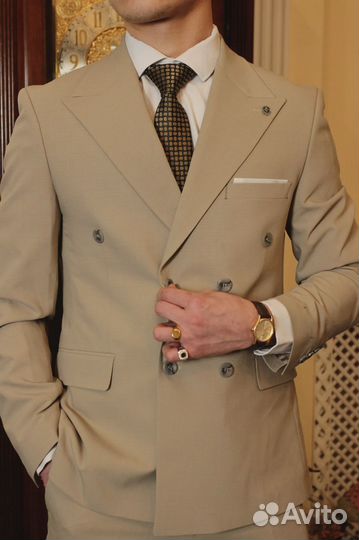 Мужскои костюм троика Песочныи Premium