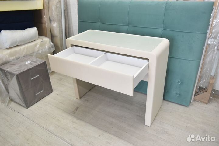 Туалетный столик