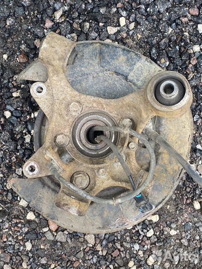 Кулаки задние Паджеро 4 Pajero 4