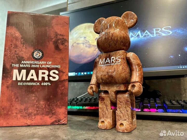 Красивый мишка беарбрик Марс