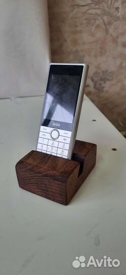 Подставка для телефона из дерева