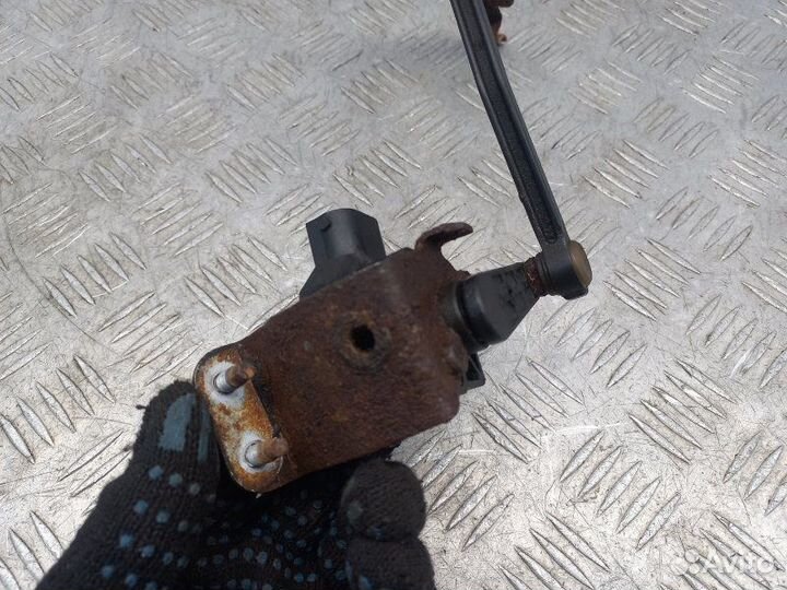 Датчик высоты дорожного просвета передний Volvo Xc