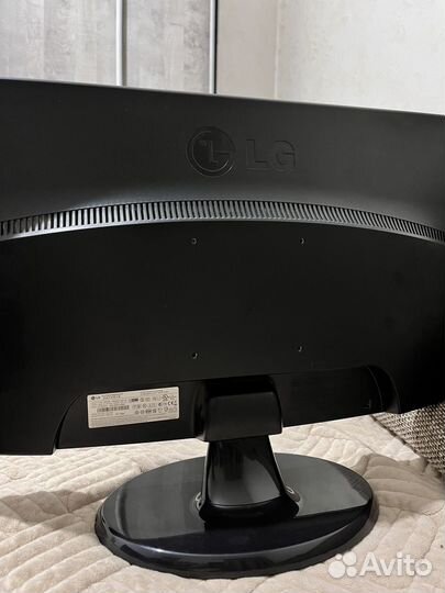 Монитор LG flatron