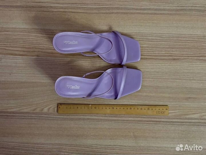 Женские босоножки DeeZee