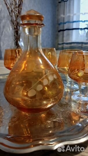 Графин и рюмки.Цветное стекло. СССР