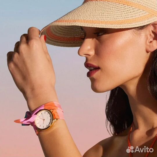 Часы с ремешком-лентой