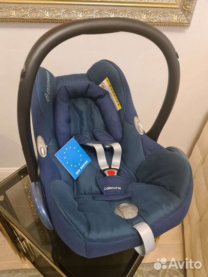 Автомобильное детское кресло maxi cosi CabrioFix