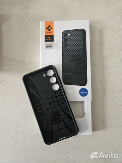 Чехол на samsung s23 (spigen)