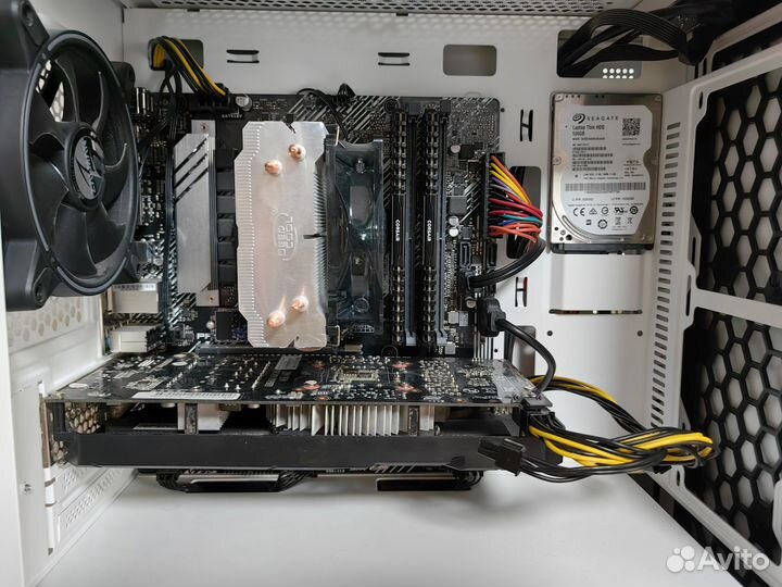 Игровой компьютер с монитором