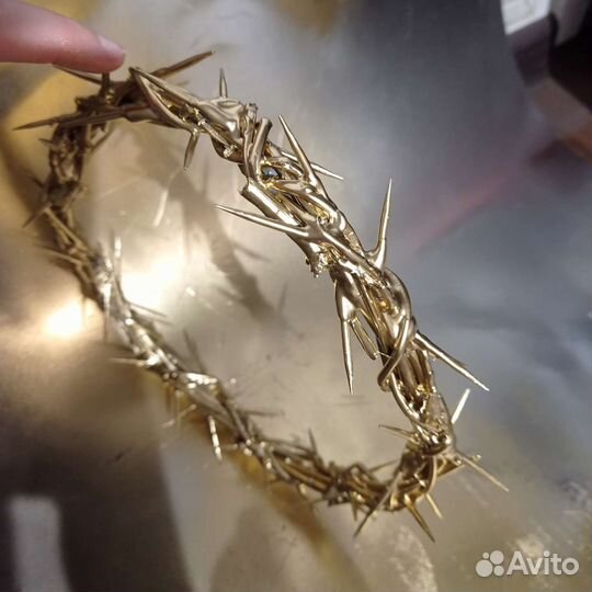 Золотой ободок, терновый венец