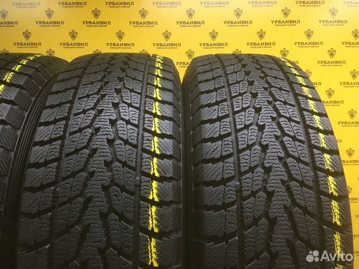 Toyo Winter Tranpath S1 215/70 R16 100Q