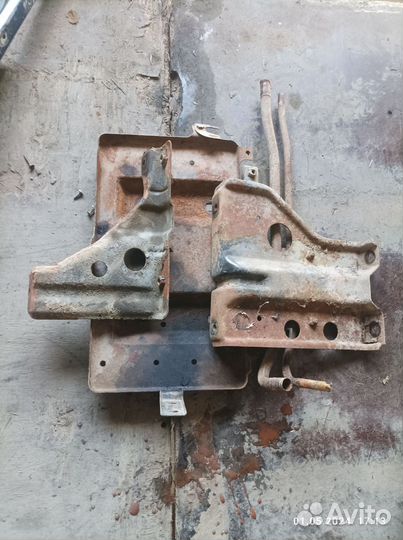 Площадка под АКБ с креплением Hyundai StarexH100