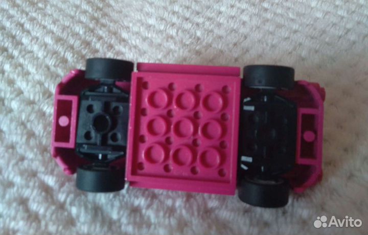 Машинка из Lego Cars Шпионский штаб